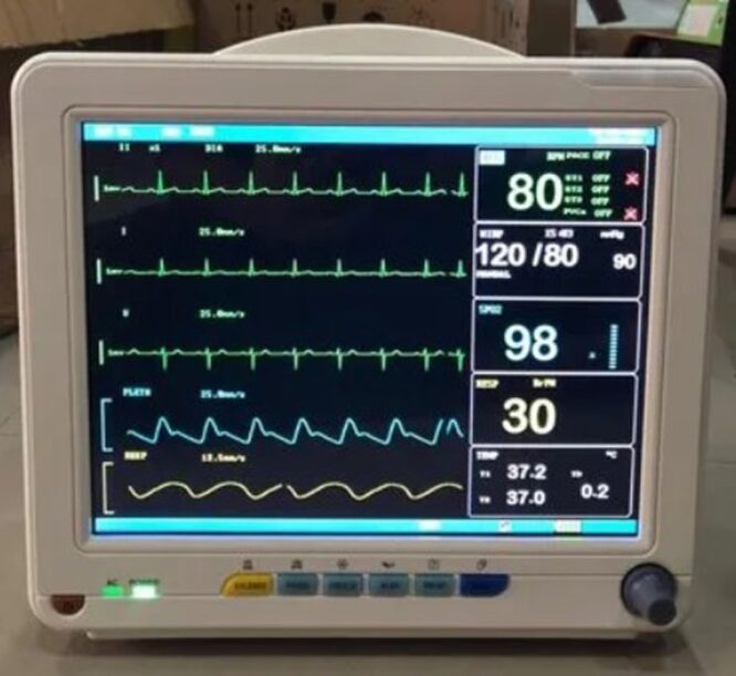 ASSEMBLED PATIENT MONITOR